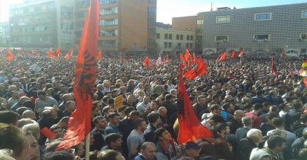 Hiljade građana stiglo na protest opozicije