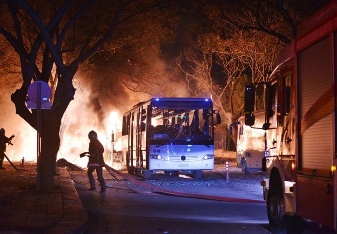 Turska izvršila zračne napade na kurdske pozicije 