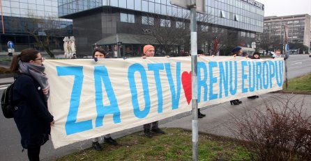 Protest Inicijative Dobrodošli tokom sastanka policijskih čelnika u Zagrebu: Ne igrajte ping-pong sa izbjeglicama