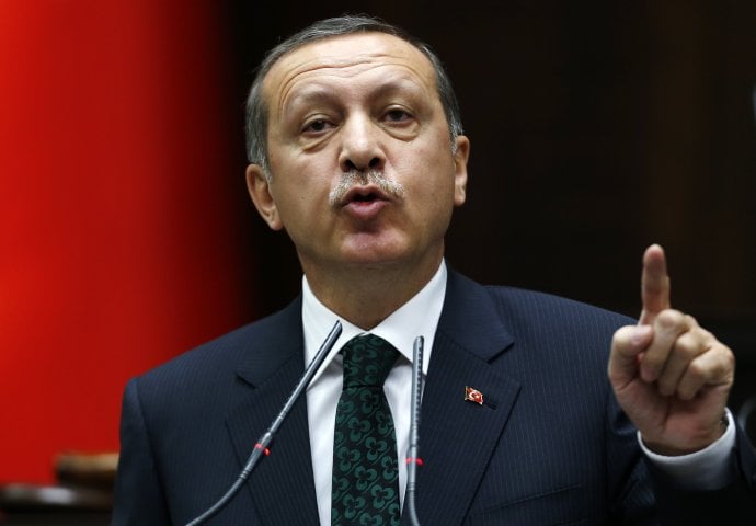 Erdogan: Turska neće dozvoliti djelovanje nelegitimnih formacija u blizini svoje granice