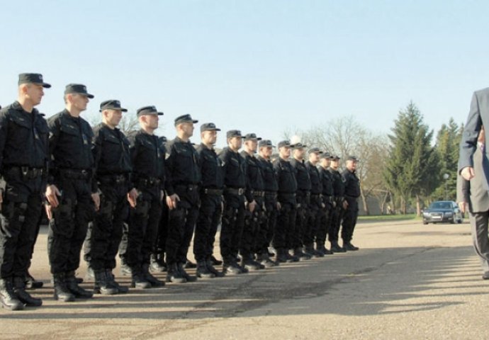  Stvara li Dodik od policije alternativnu vojsku?!