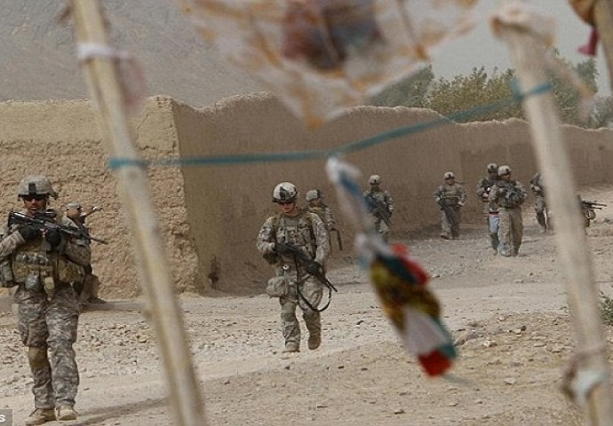 Afganistan: Talibani oteli dva vojnika