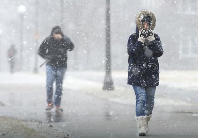 Zbog snježne oluje  otkazano više od 1.000 letova