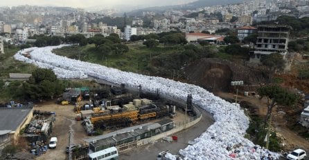 Nezaustavljiva bujica smeća teče ulicama Beiruta i prijeti zdravlju stanovnika (VIDEO)