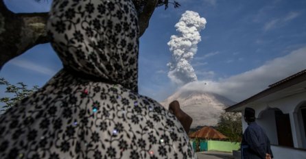 Indonezija: Ponovo proradio vulkan Sinabung
