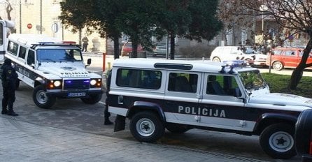 Četiri osobe pucale na policiju u Lukavcu