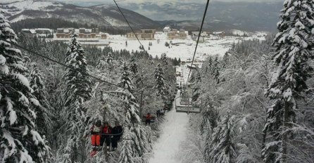 Na Bjelašnici i Igmanu pada snijeg