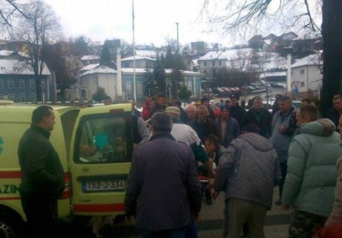 ISPUNIO OBEĆANO: Senad Begić zapalio se u centru Cazina!