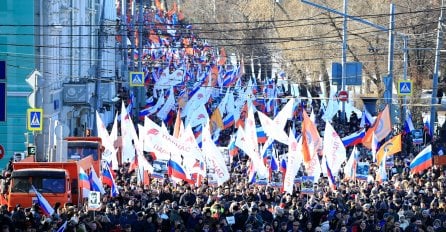 Hiljade ljudi na ulicama Moskve: Obilježena godišnjica smrti Borisa Nemcova