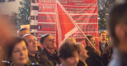  Protest DF-a u Podgorici: Opozicija pozvana da napusti parlament, a Vlada da podnese ostavku