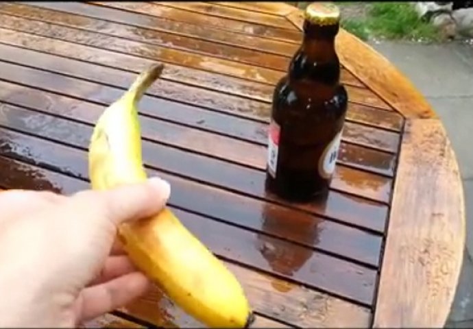 Super trik: Evo kako da otvorite pivo pomoću banane (VIDEO)