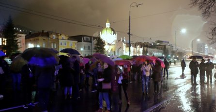 Ispred Pravnog fakulteta u Sarajevu obilježen Dan nezavisnosti: Znanje jedini garant da BiH može ići naprijed