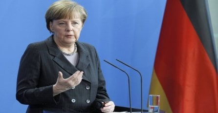 Merkel: Grčka ne smije biti sama u borbi sa izbjeglicama