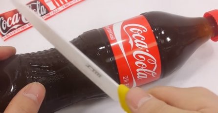 Kada vidite zašto je isjekao punu bocu Coca-Cole, odmah ćete uraditi isto (VIDEO) 