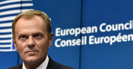 Tusk stao u odbranu bodljikave žice