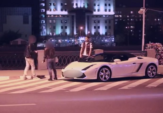 Ljubav na prvi pogled: Ostavila momka zbog lika u skupom autu (VIDEO)