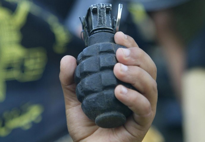 Djeca u Bihaću "igrali" se kašikarama, sve snimili i postavili na Facebook (VIDEO)