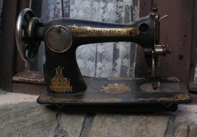 Mnoge mame i bake su imale ovakve 'Singerice'