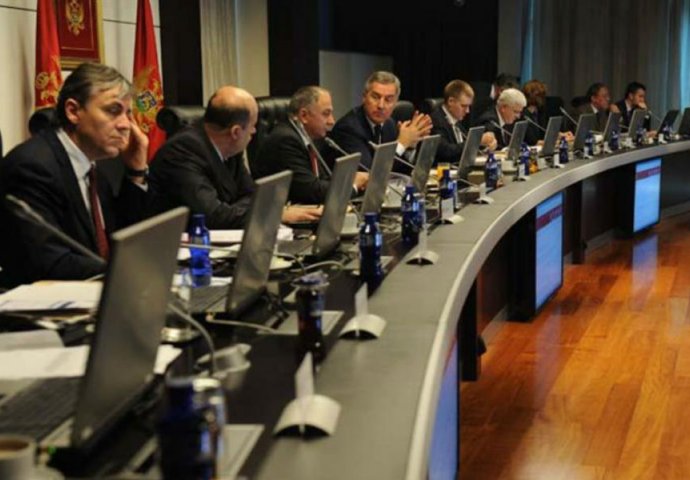 Vlada Crne Gore povećava penzije