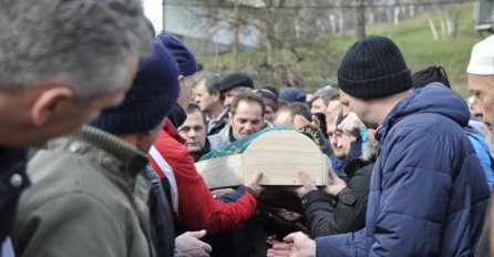 Klanjana dženaza ubijenoj Arneli Đogić