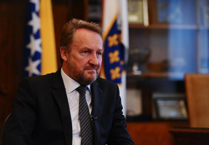 Izetbegović o Radončiću: Žao mi je što mu se sve ovo dešava