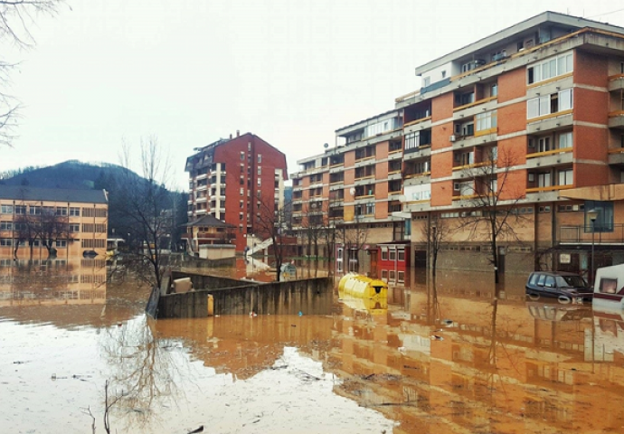 Poplave u Srbiji: Vanredna situacija u četiri opštine, u okolini Čačka evakuisano više od 400 ljudi