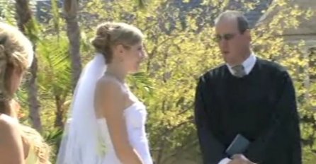 Bilo je to sasvim obično vjenčanje ali je kum uradio nešto što je uzburkalo sve prisutne (VIDEO)