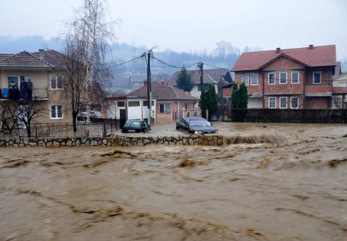 Vanredno stanje zbog poplava u 11 opština