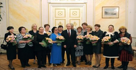 Putin je sve oduševio svojom čestitkom za Međunarodni praznik žena (VIDEO)