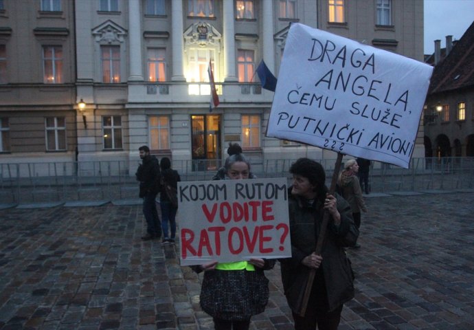 Protest  pred Vladom protiv zatvaranja balkanske rute