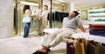 '' Juče sam u jednom shooping centru  uzeo ženske gaćice ''