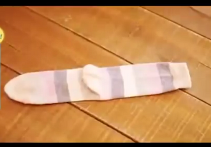 Genijalno: Ako stalno gubite vaše čarape, onda je ovaj trik za vas (VIDEO)