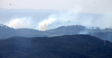  Sirijska vojska izvodi žestoke artiljerijske napade na sela u planinama Turkemen i Akrad 