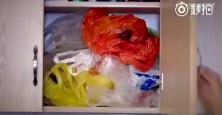 Genijalno: Uz pomoć ovog trika plastične kese više neće praviti nered u vašoj kući (VIDEO)