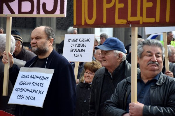 protest-vojnih-penzionera-beograd-2