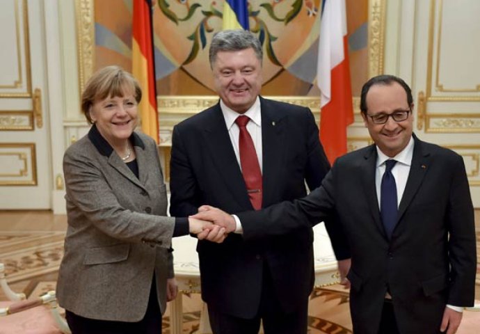 Hollande, Merkel i Poroshenko sutra razgovaraju o okončanju sukoba u Ukrajini