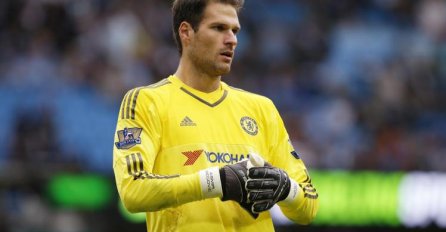 Karamele traže novog golmana: Schmeichel preskup, realna opcija je Begović