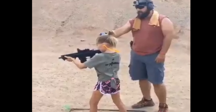 Majka je željela da njena kćerka svira violinu, ali tata je imao nešto drugo na umu (VIDEO)