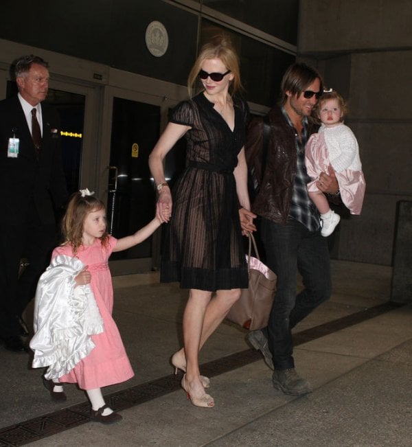 19-nicole-kidman-keith-urban-daughters-h724