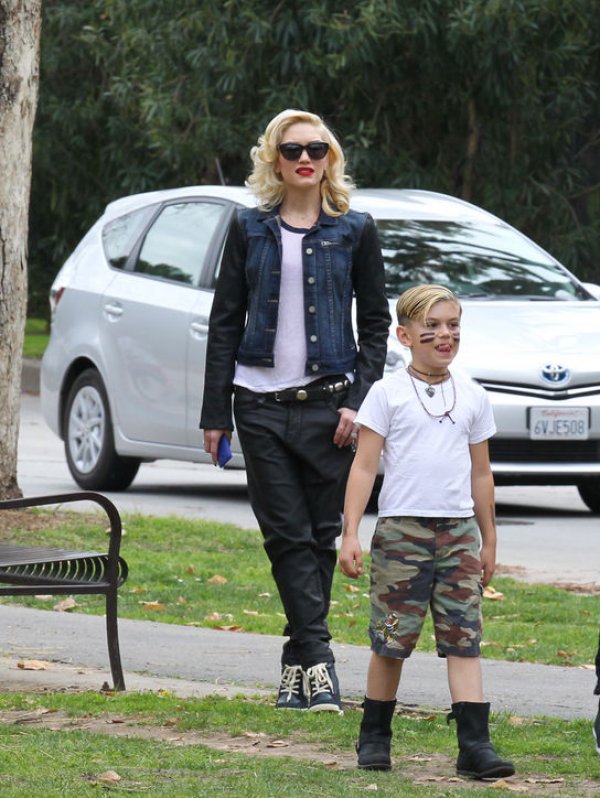 24-gwen-stefani-kingston-rossdale-h724