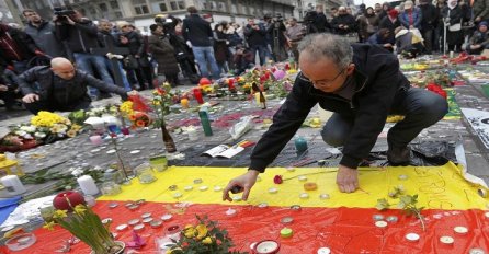  Trodnevna žalost: Na trgu u Bruxellesu okupilo se stotine ljudi (FOTO)