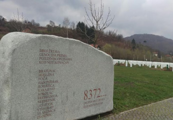 Srebrenica sat vremena uoči presude Radovanu Karadžiću