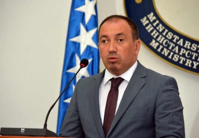 Crnadak: Ništa od ukidanja viza za Kosovo