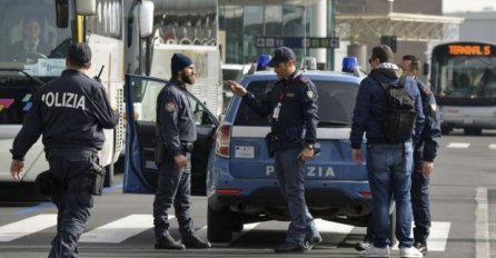 Italijanski policajci prvo skinula gole, a onda brutalno pretukla Srbina i Hrvata! 