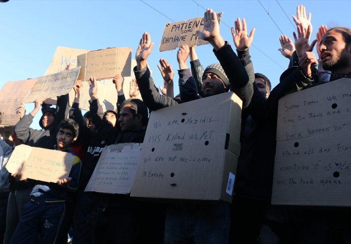 Izbjeglice u Idomeni blokirale željeznički saobraćaj: Ne odustajemo dok ne otvorite granice