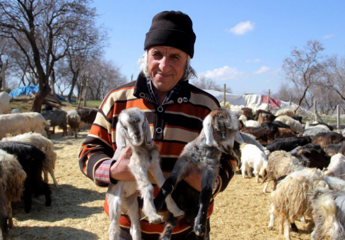  Dokaz da se čovjek uči dok je živ: Pastir i zaljubljenik u knjige u 63. godini odlučio da se vrati na fakultet