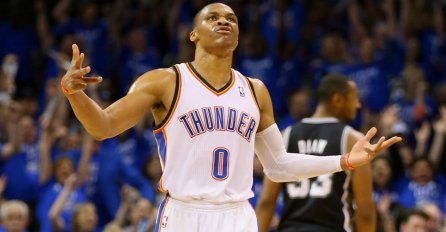 Westbrook "protutnjao" reketom Spursa, pa sjajno zakucao!