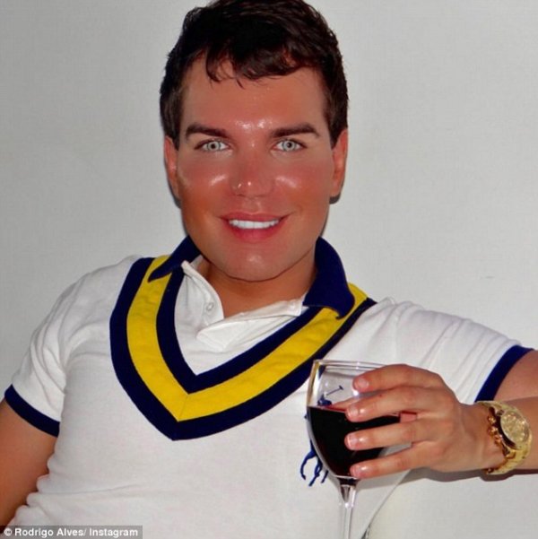 329748cb00000578-3511242-image-a-8-1459078202439