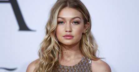 Pokazala savršenu figuru: Gigi Hadid u providnoj haljini očarala mnoge