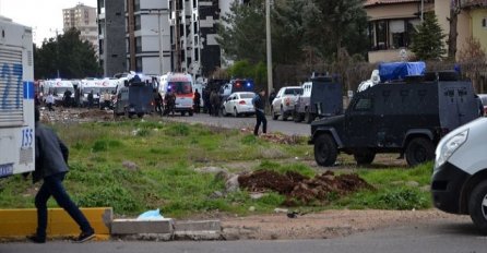  U bombaškom napadu u Diyarbakiru poginula četiri policajca, 14 ranjenih osoba 